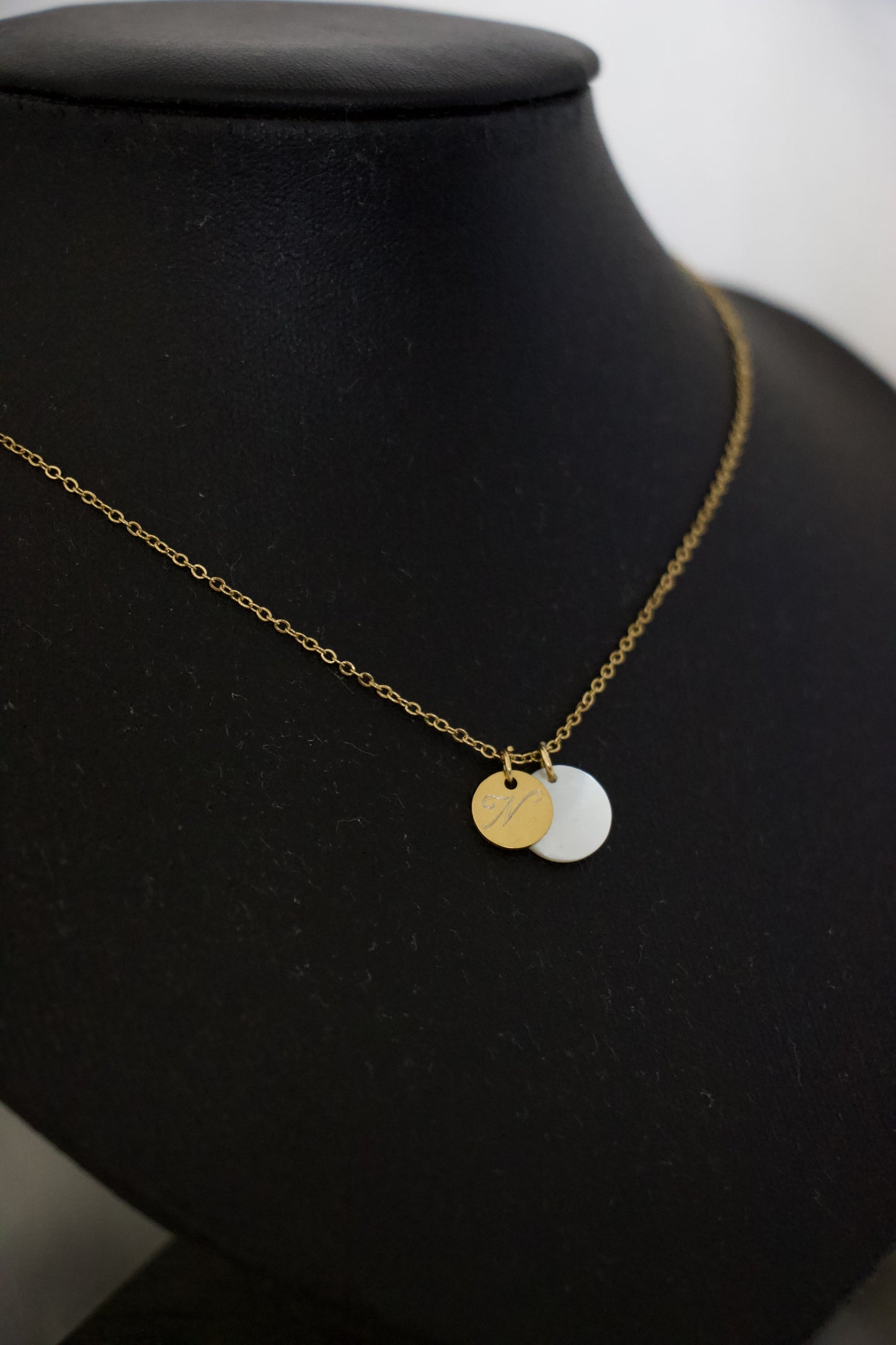 Collier gravure - Nacré