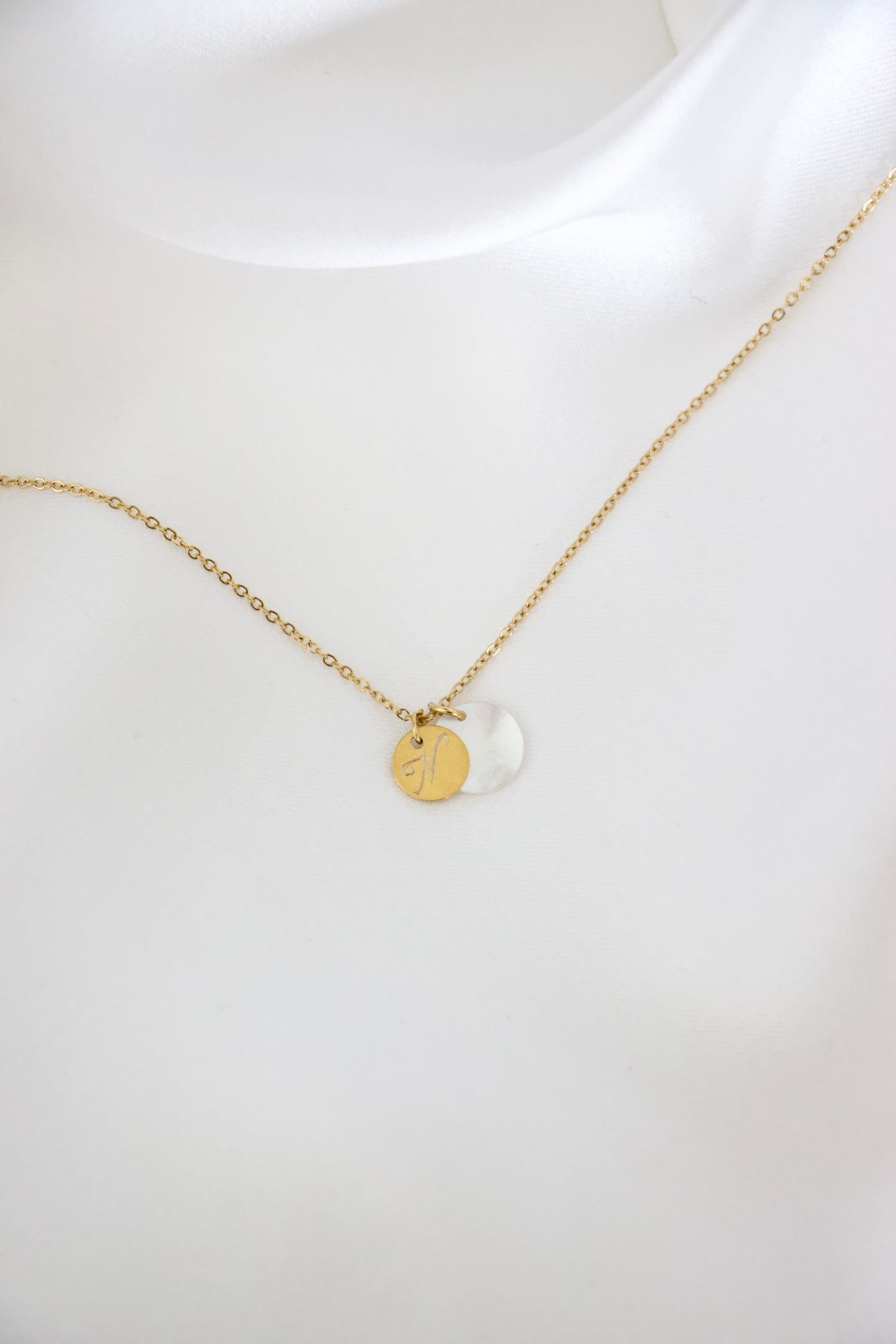 Collier gravure - Nacré