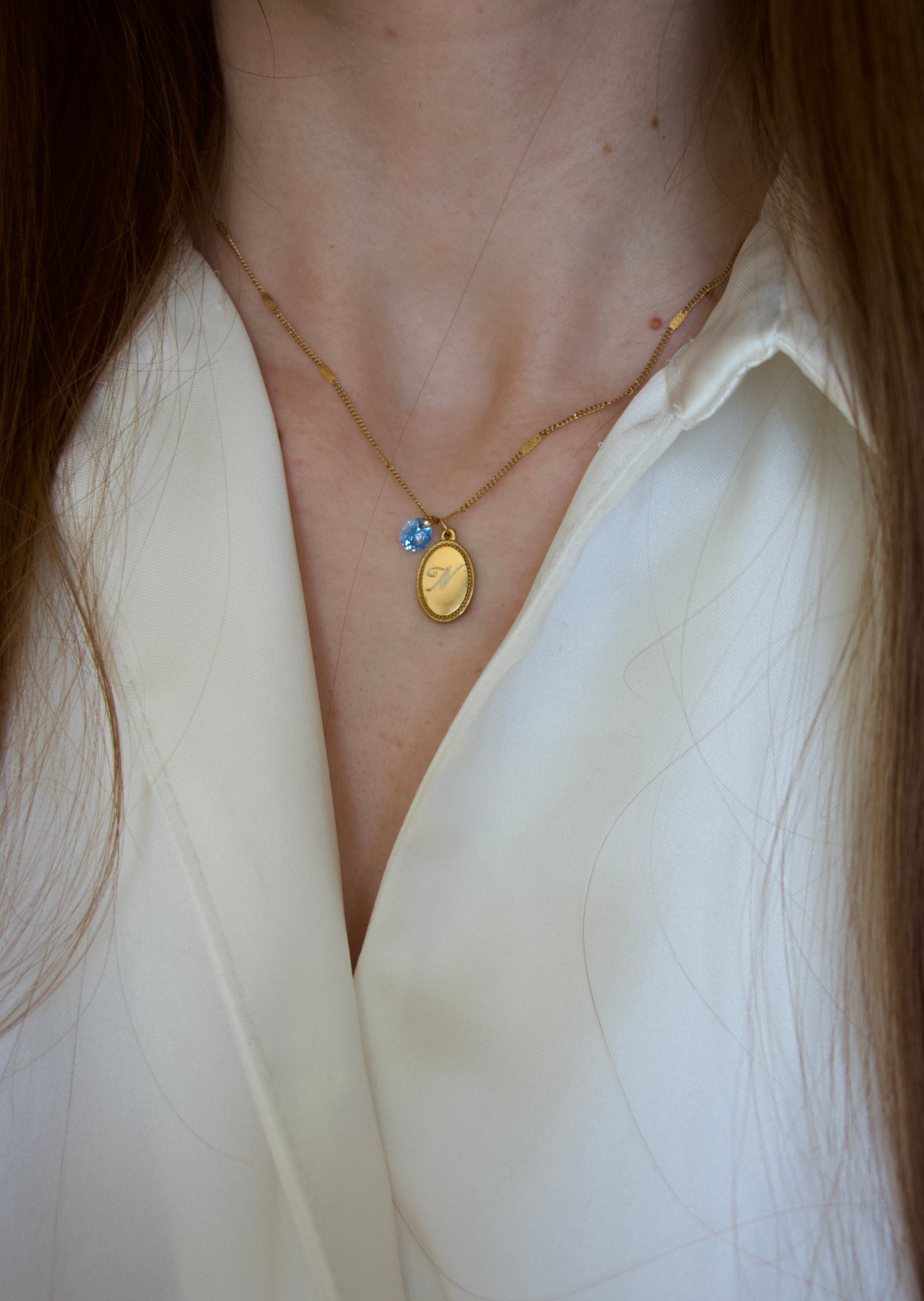 Collier gravure - Lettre d'or