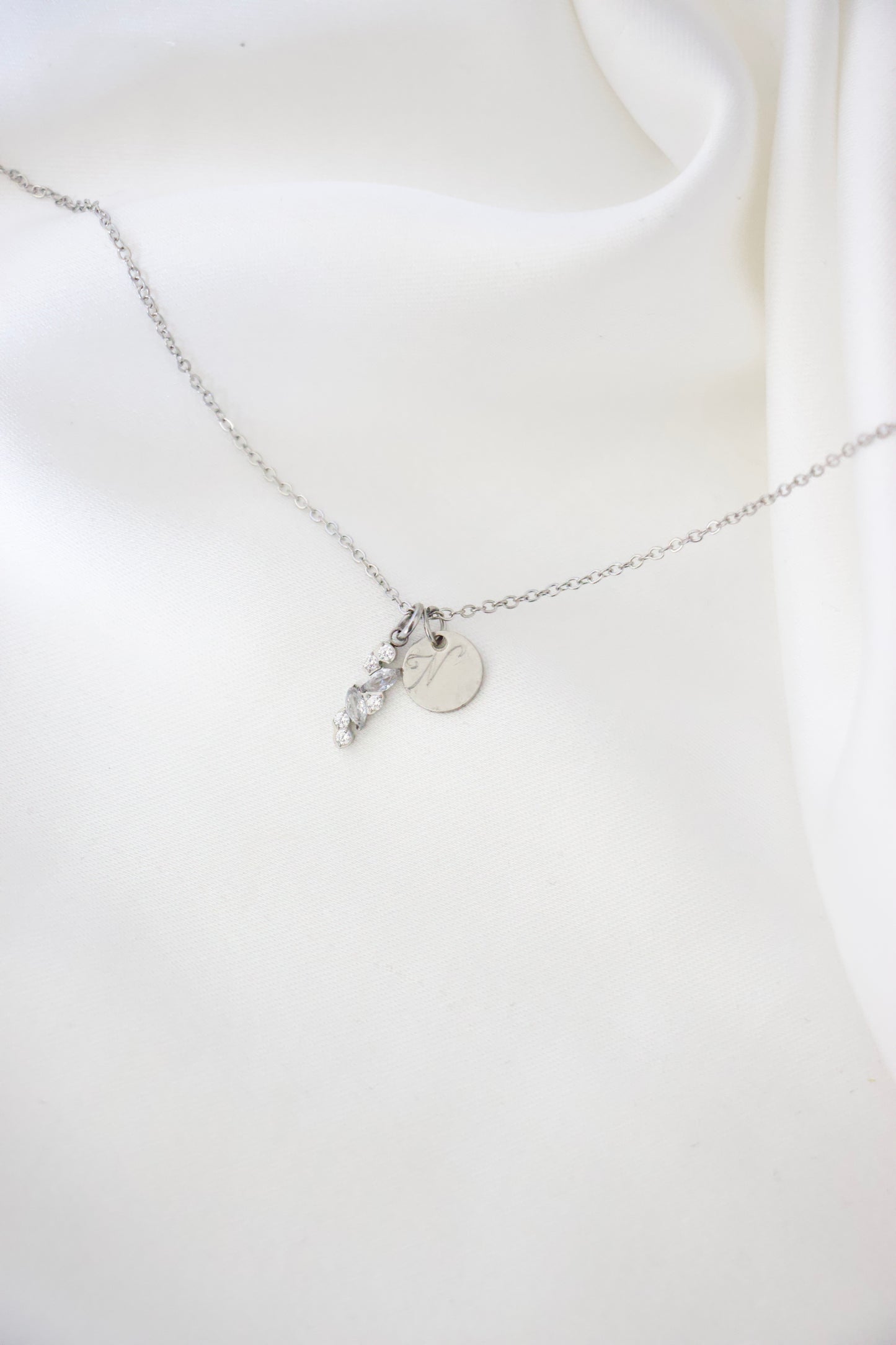 Collier gravure - Elégance